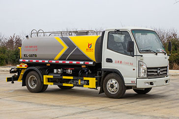 凯马3方蓝牌洒水车