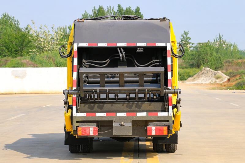 凯马蓝牌压缩垃圾车（4.5方）