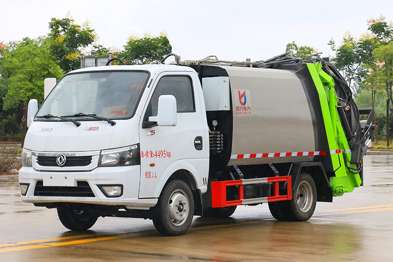 东风途逸压缩式垃圾车（5方）