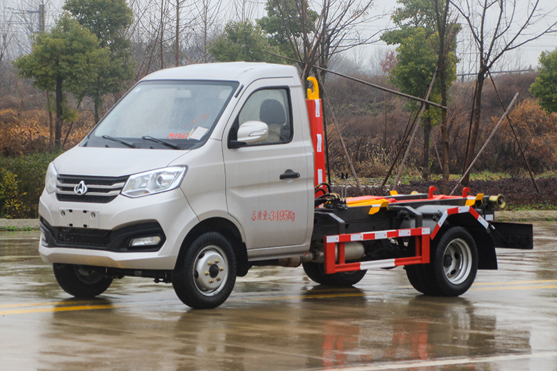 （蓝牌）长安钩臂垃圾车（双轮）（3方）