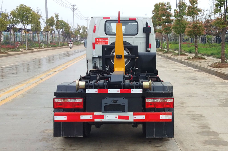 （蓝牌）江淮康铃X1钩臂垃圾车（后双轮）（3方）