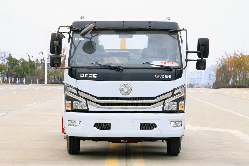 东风大多利卡钩臂垃圾车（7方）（选装套臂）