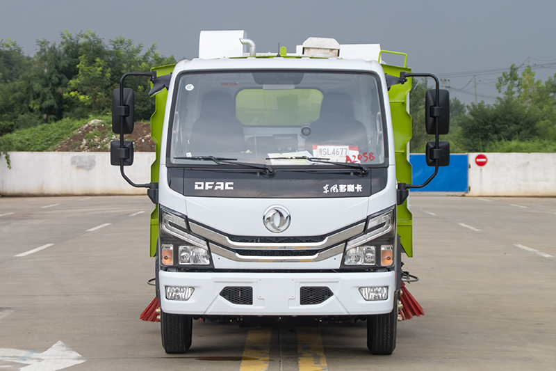 东风小多利卡5方吸尘车参数配置