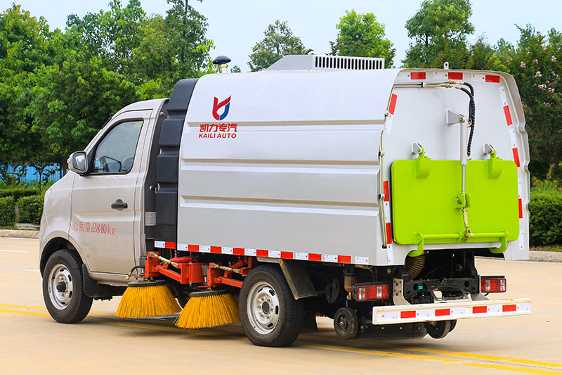 长安2方小型扫路车参数配置