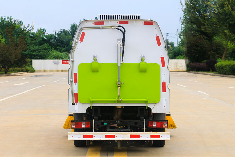 长安2方小型扫路车参数配置