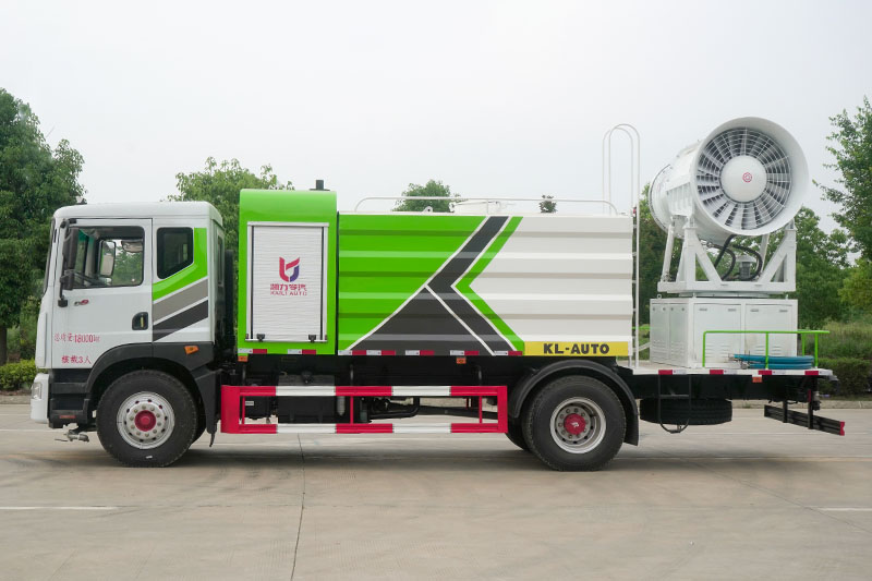 东风D9抑尘车（方罐）（11.5方）（30~100米雾炮）