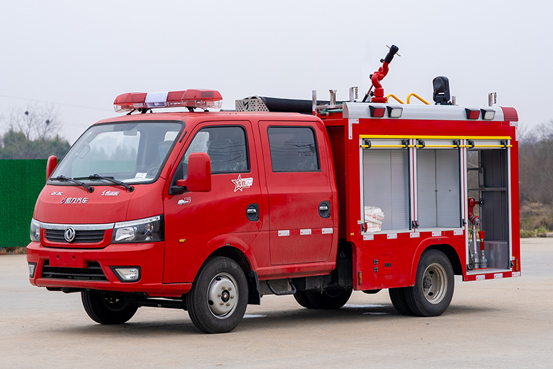 东风途逸双排水罐消防车1方