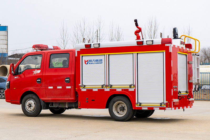 东风途逸双排水罐消防车1方