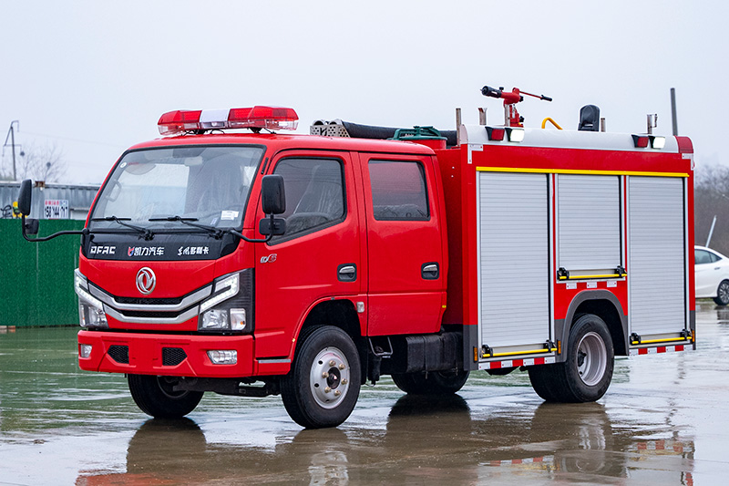 东风2.5吨水罐消防车