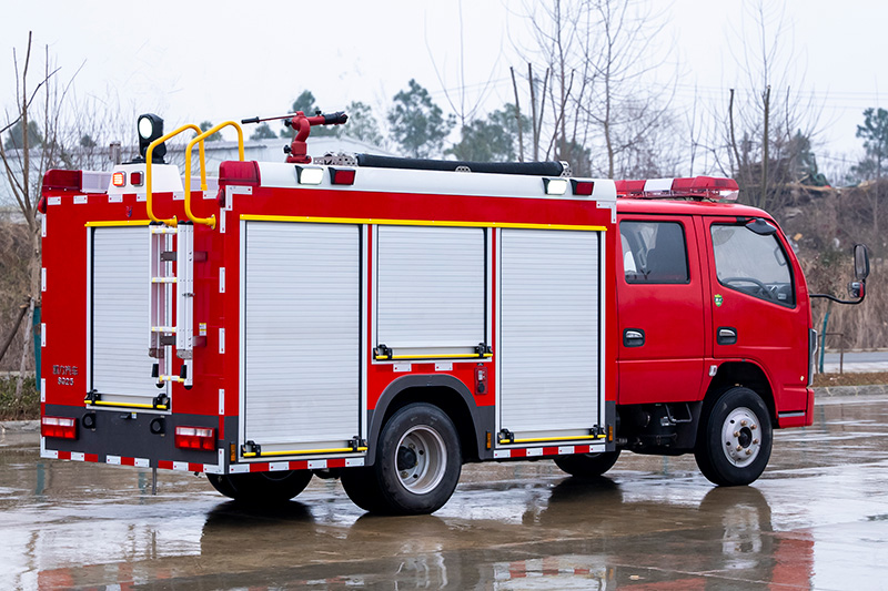 东风2.5吨水罐消防车