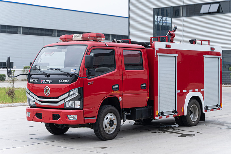 东风2吨水罐消防车