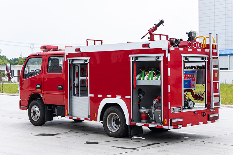 东风2吨水罐消防车