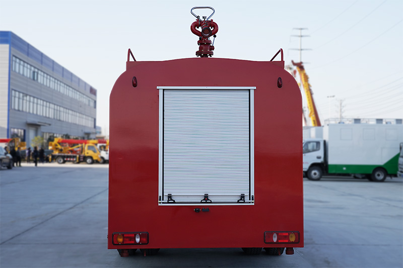 天锦消防洒水车