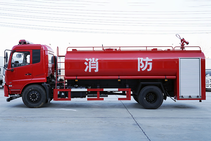 天锦消防洒水车