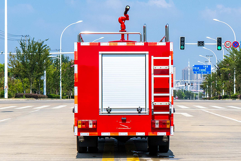 福田-小卡之星2-2方消防洒水车