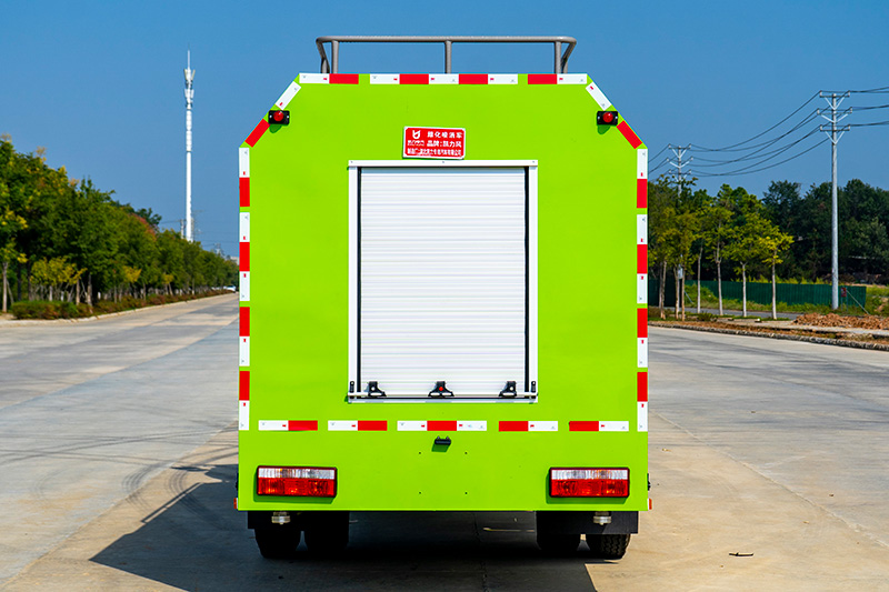 大福瑞卡-8方-消防洒水车