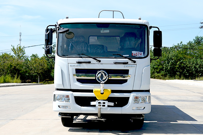 东风D9-11.5方-消防洒水车
