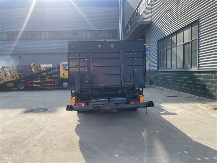 重汽豪沃悍将潍柴155蓝牌重载清障车