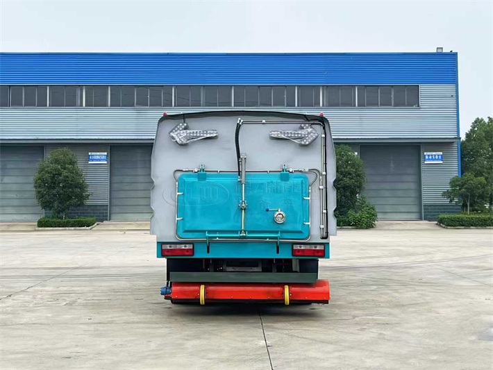 东风华神纯电动吸尘车