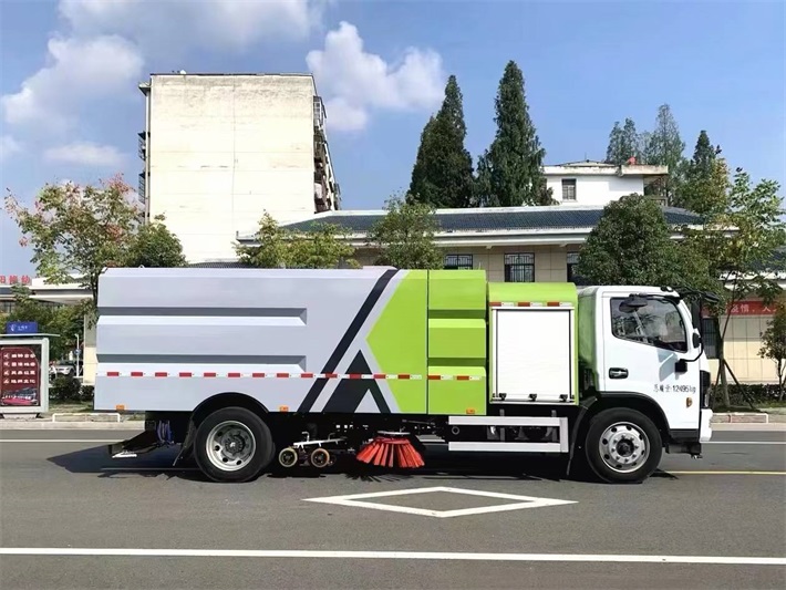 东风12吨纯电动洗扫车