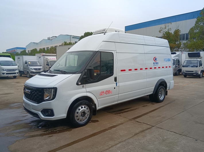 江铃福顺面包冷藏车