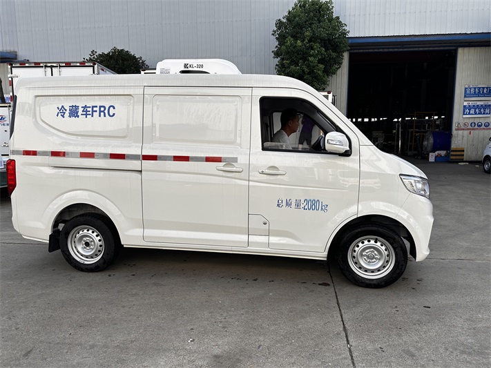 1751855159900134.jpg 长安新海狮面包冷藏车 (3).jpg