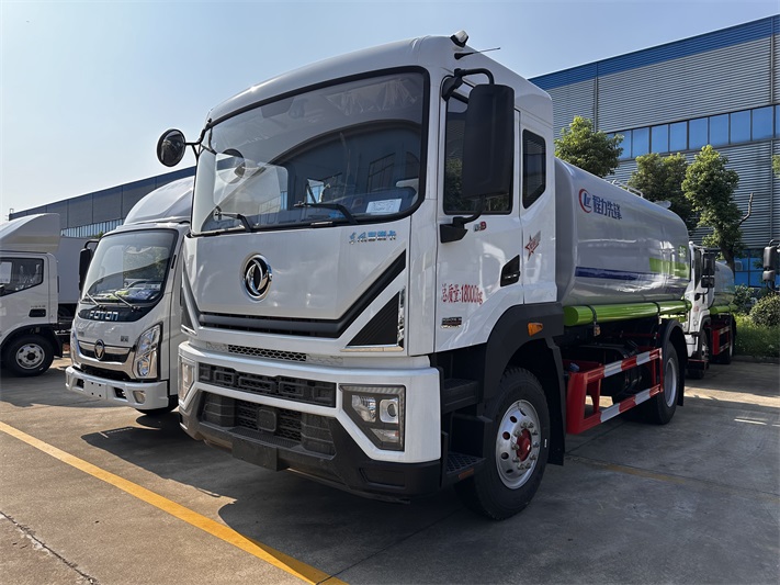 东风D9洒水车（12-16方）