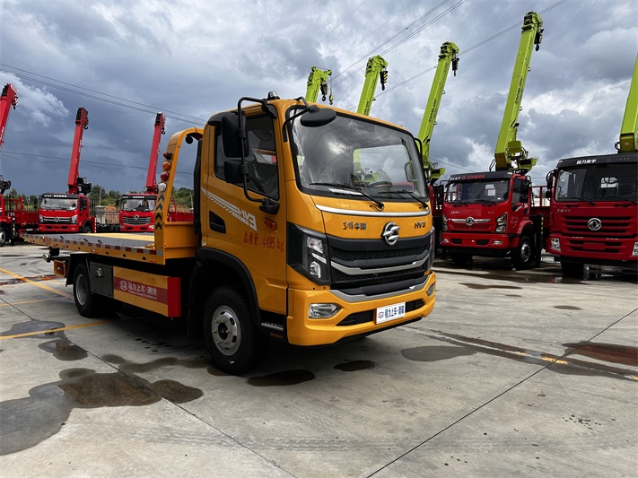 东风华神蓝牌重载清障车