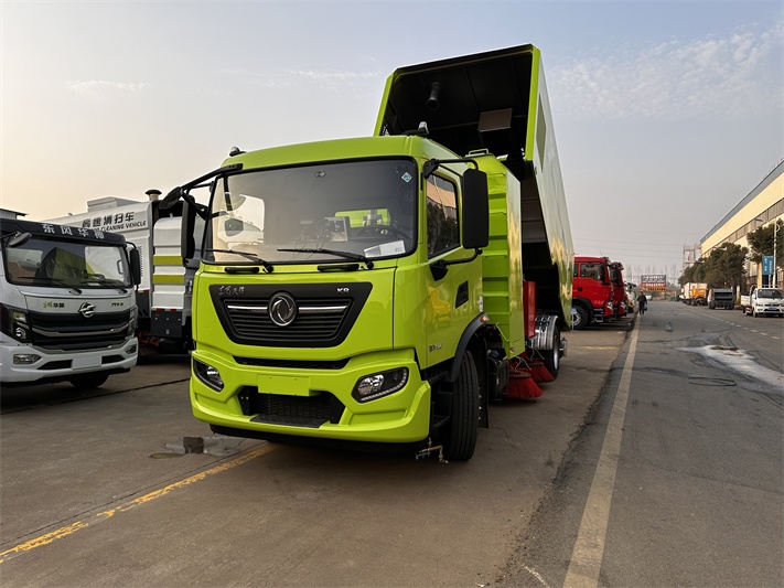 东风天锦高速洗扫车