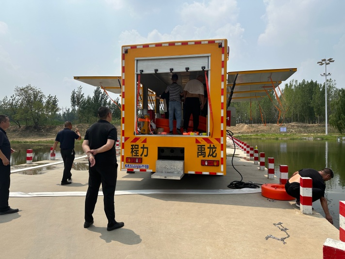 东风天锦3000㎡/h大流量排水救险车