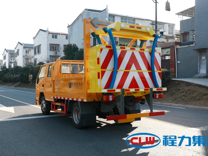 程力威牌江铃防撞缓冲车