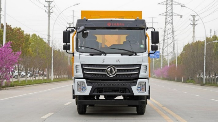 东风K6防撞缓冲车