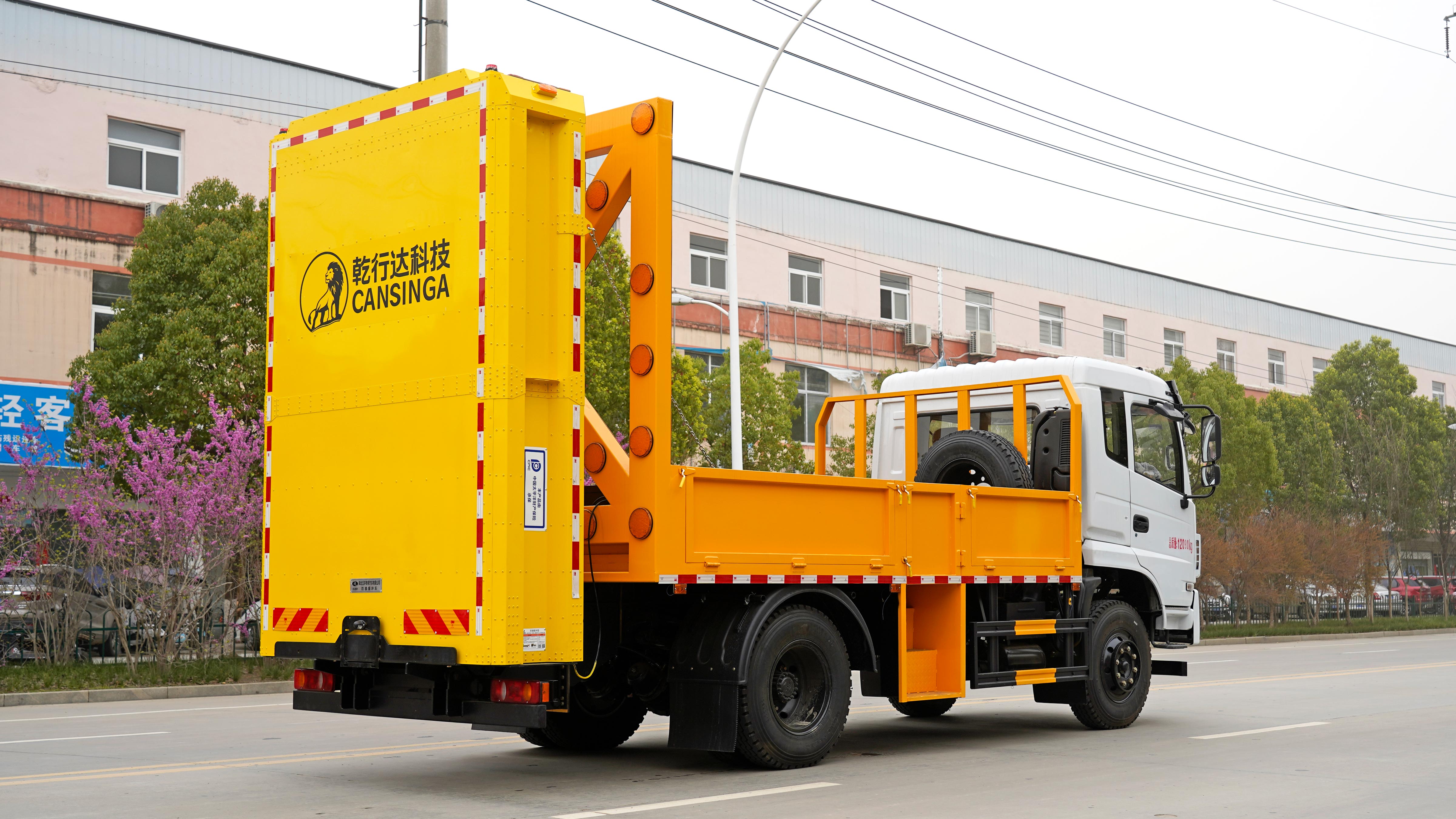 东风K6防撞缓冲车