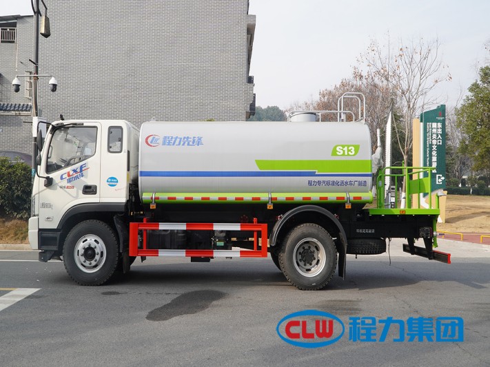 程力威牌13方福田领航ES5洒水车