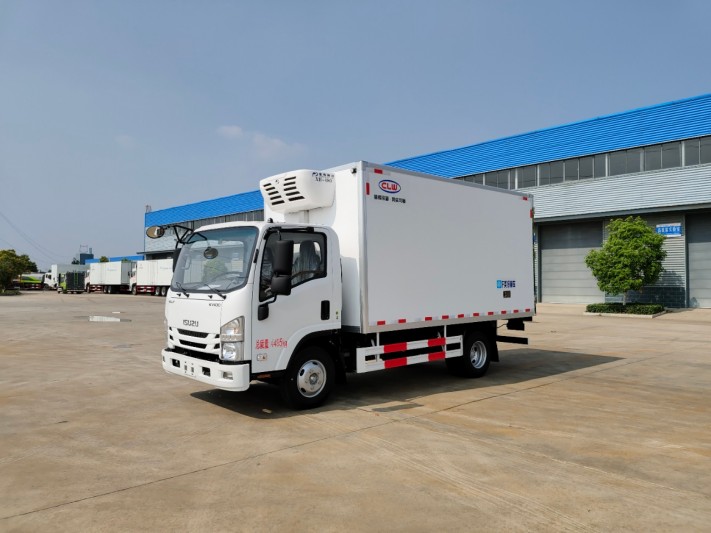 4.2米蓝牌五十铃KV100冷藏车