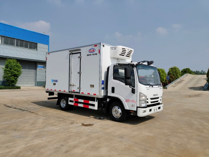 4.2米蓝牌五十铃KV100冷藏车