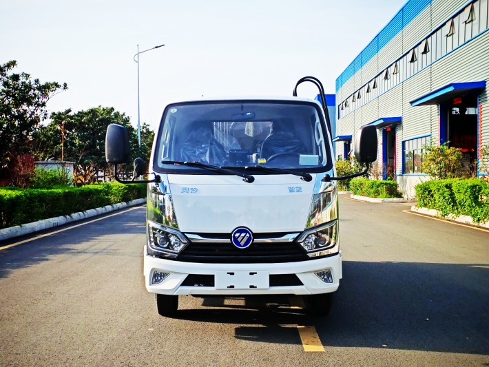 5.8方纯电动福田奥铃压缩垃圾车